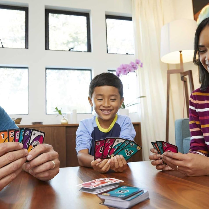 UNO FLIP! Family Card Game for Adults, Teens & Kids, Double-sided Deck with Special Flip Card, 112 Cards in Storage Tin, 7 Year Old and Up,